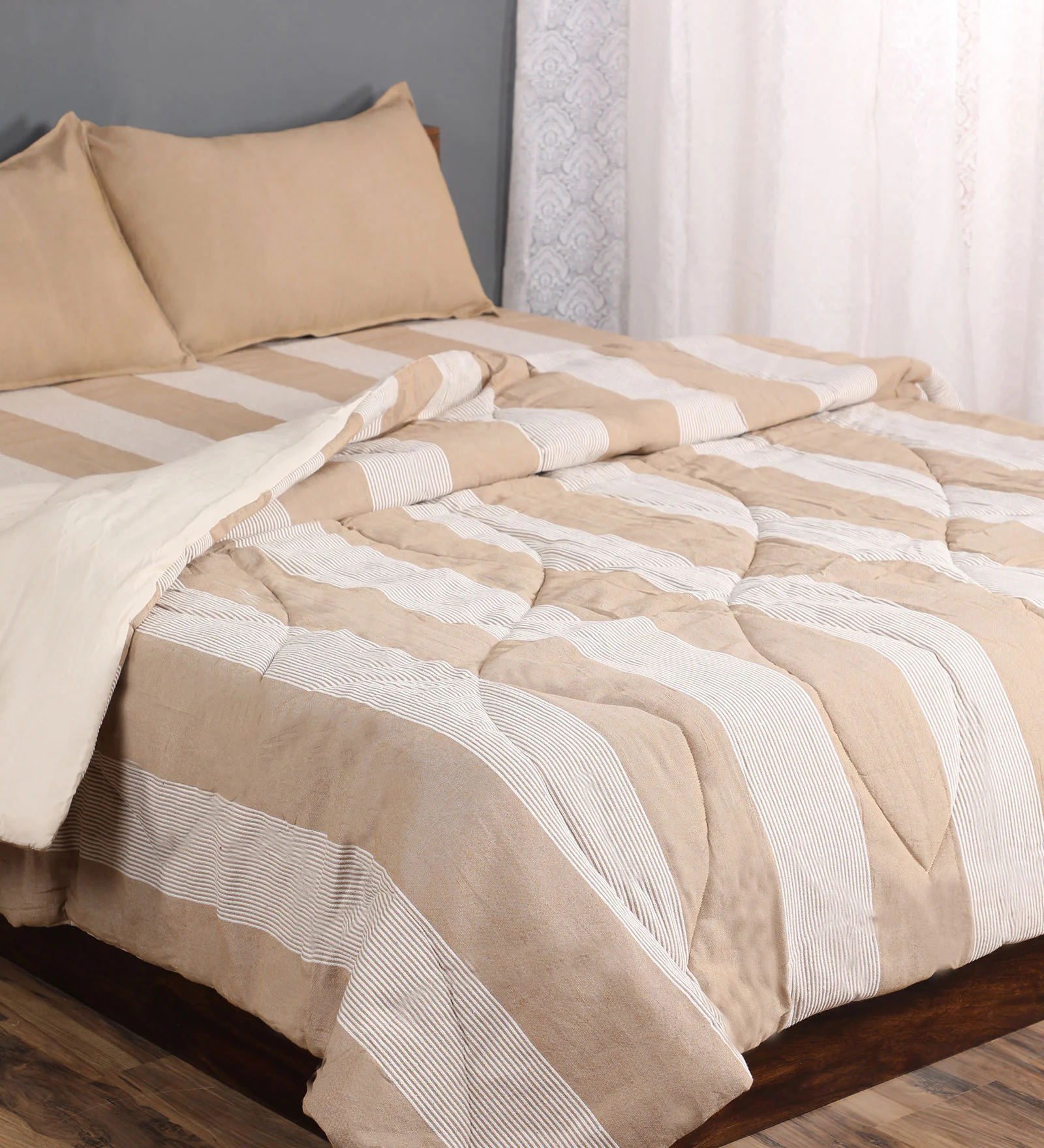 Bedding Combo Set | Includes 1 Bedsheet, 2 Pillow Covers & 1 Quilt/ Comfortor - Image 4