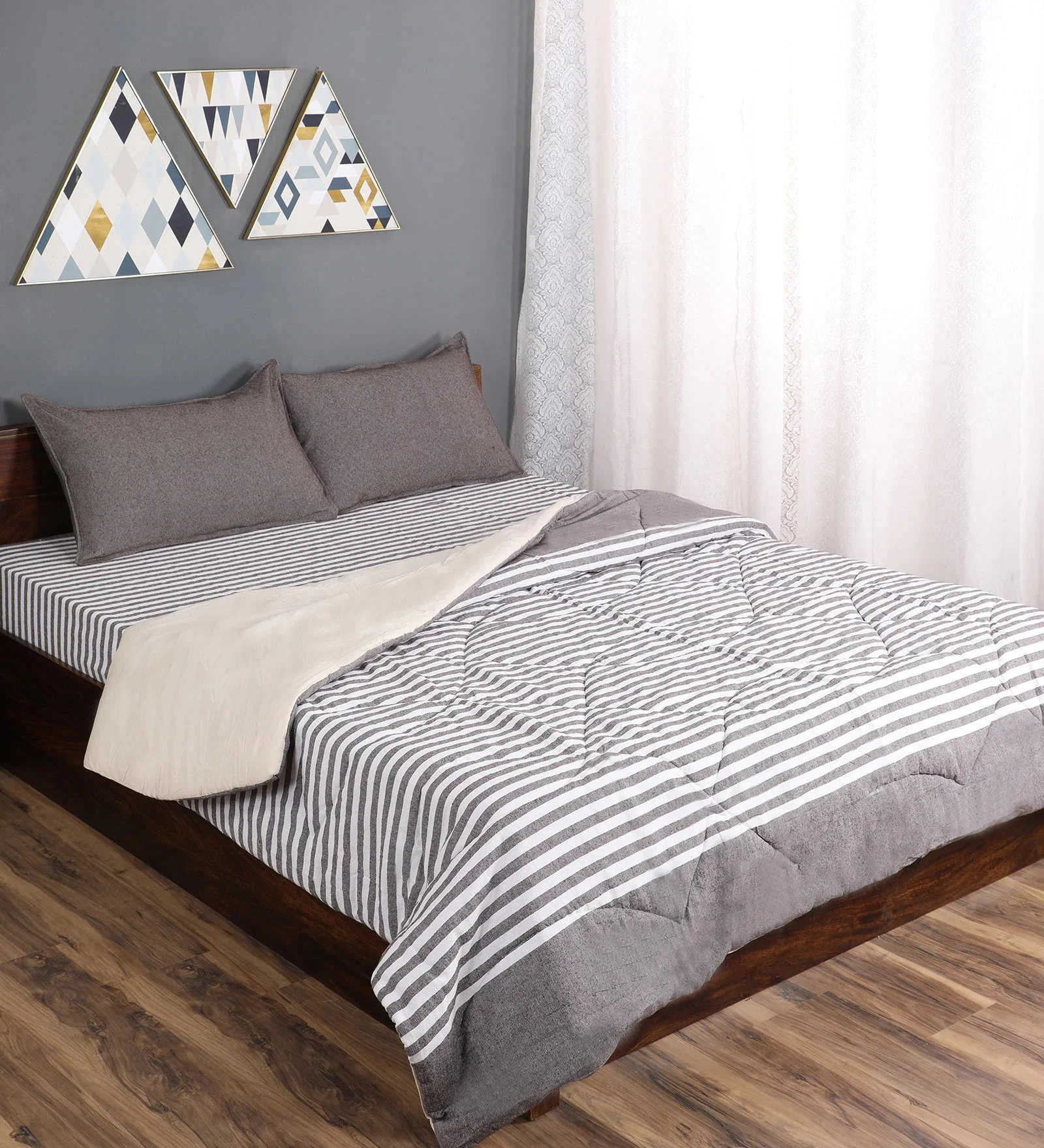 Bedding Combo Set | Includes 1 Bedsheet, 2 Pillow Covers & 1 Quilt/ Comfortor - Image 3