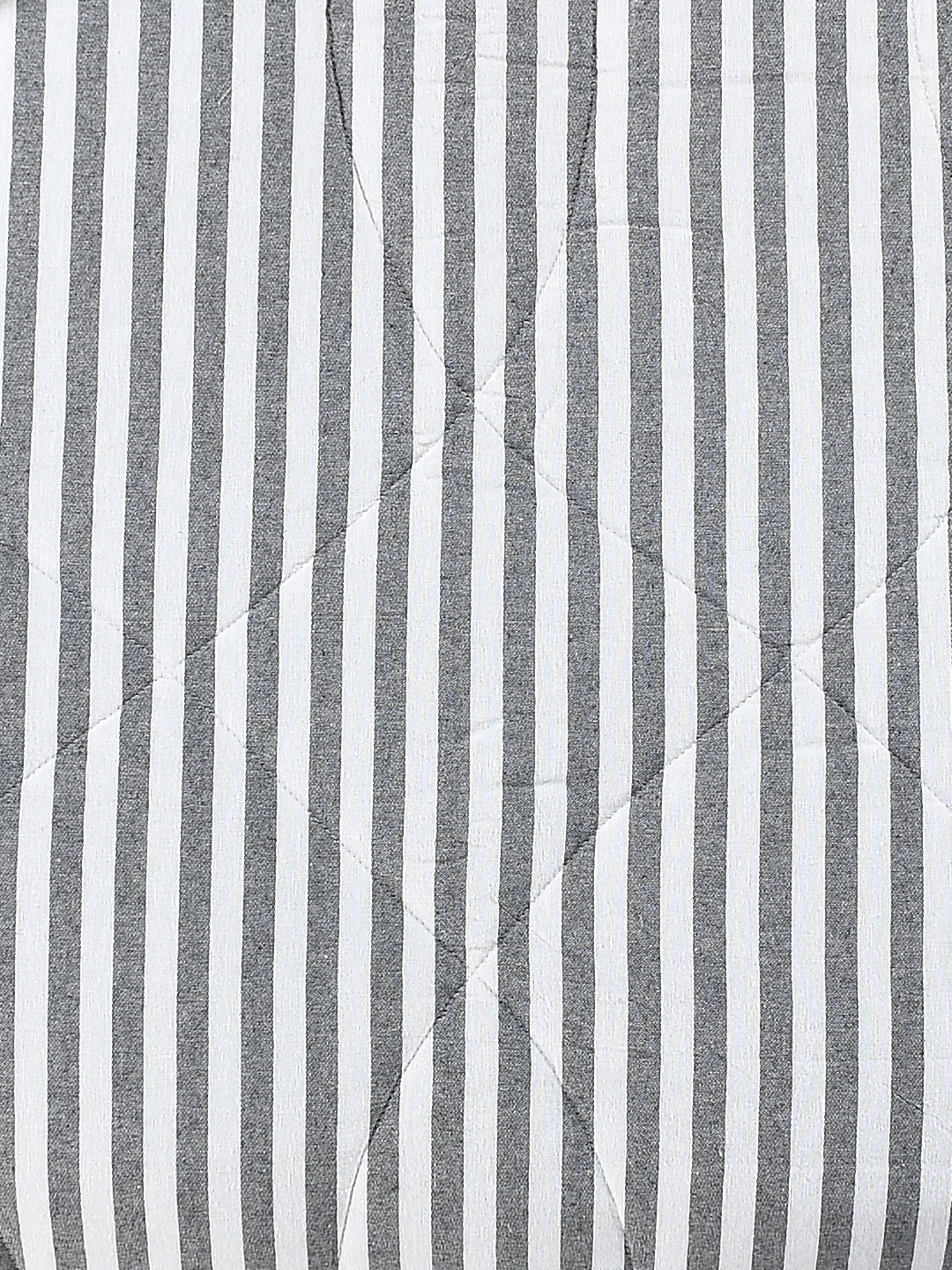 All Over Cotton Striped Queen Size Quilt (90X100) - Image 10