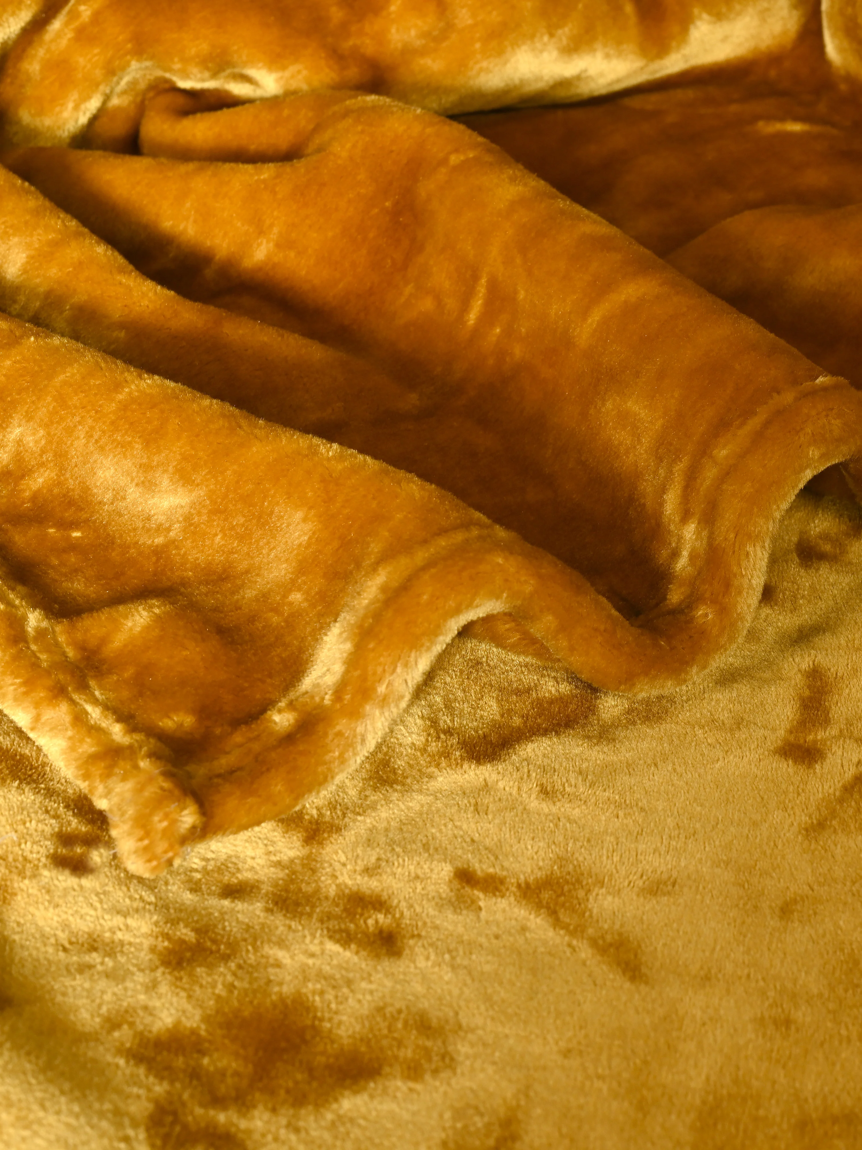 Cloudy All Season Light Weight Mink Blanket - Image 12