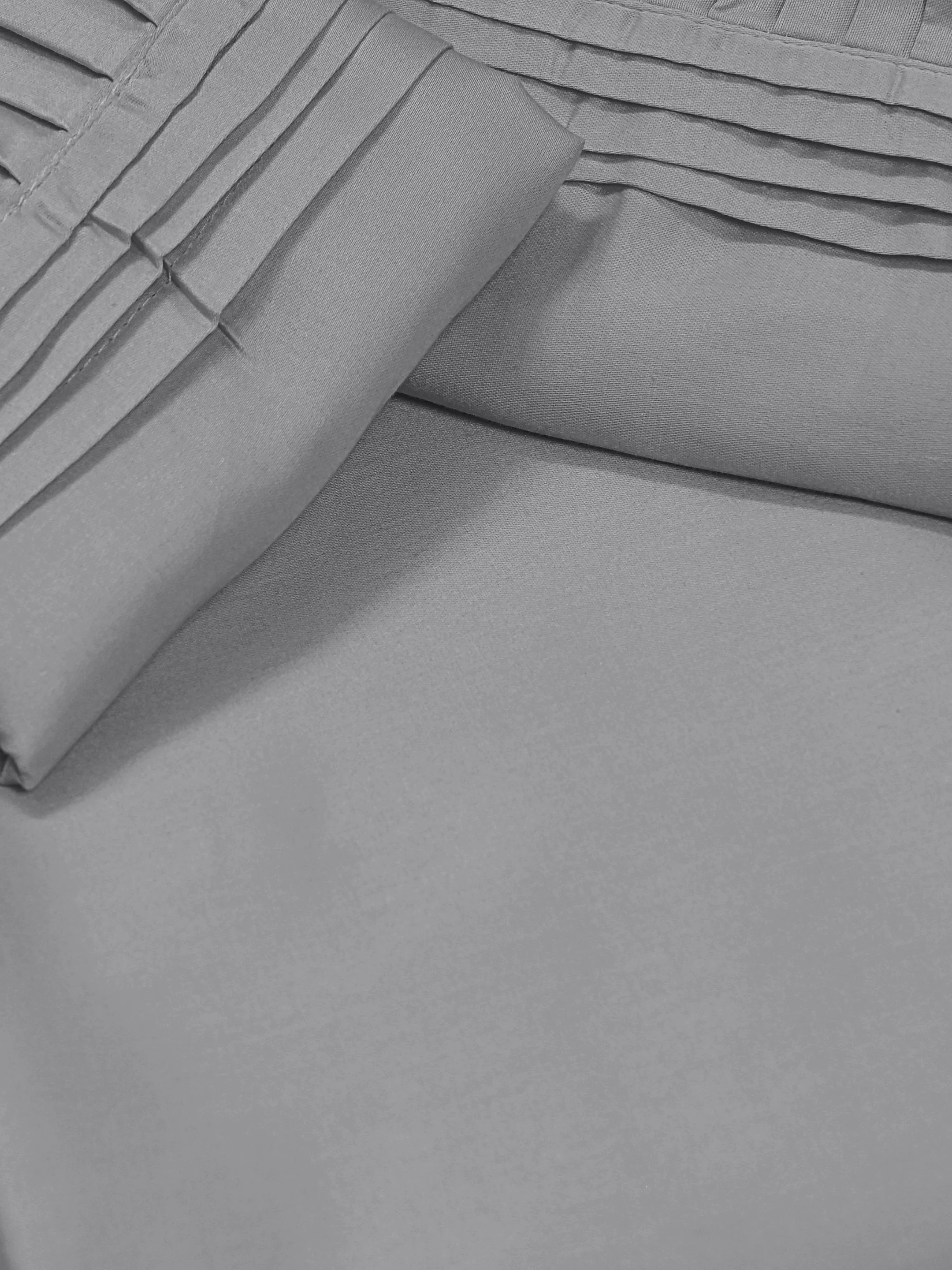 Classic Cotton Bedsheet with 2 Pillow Covers | Queen Size - Image 4