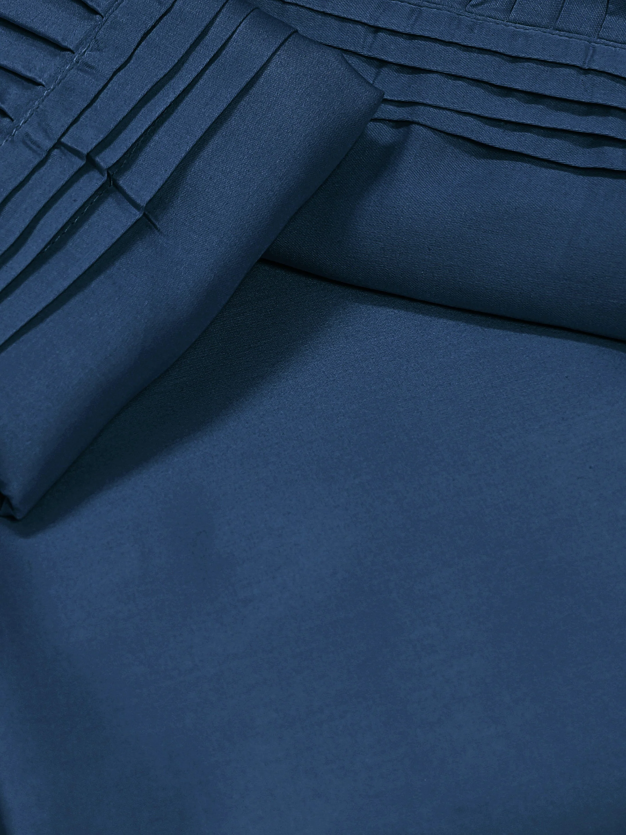 Classic Cotton Bedsheet with 2 Pillow Covers | Queen Size - Image 9