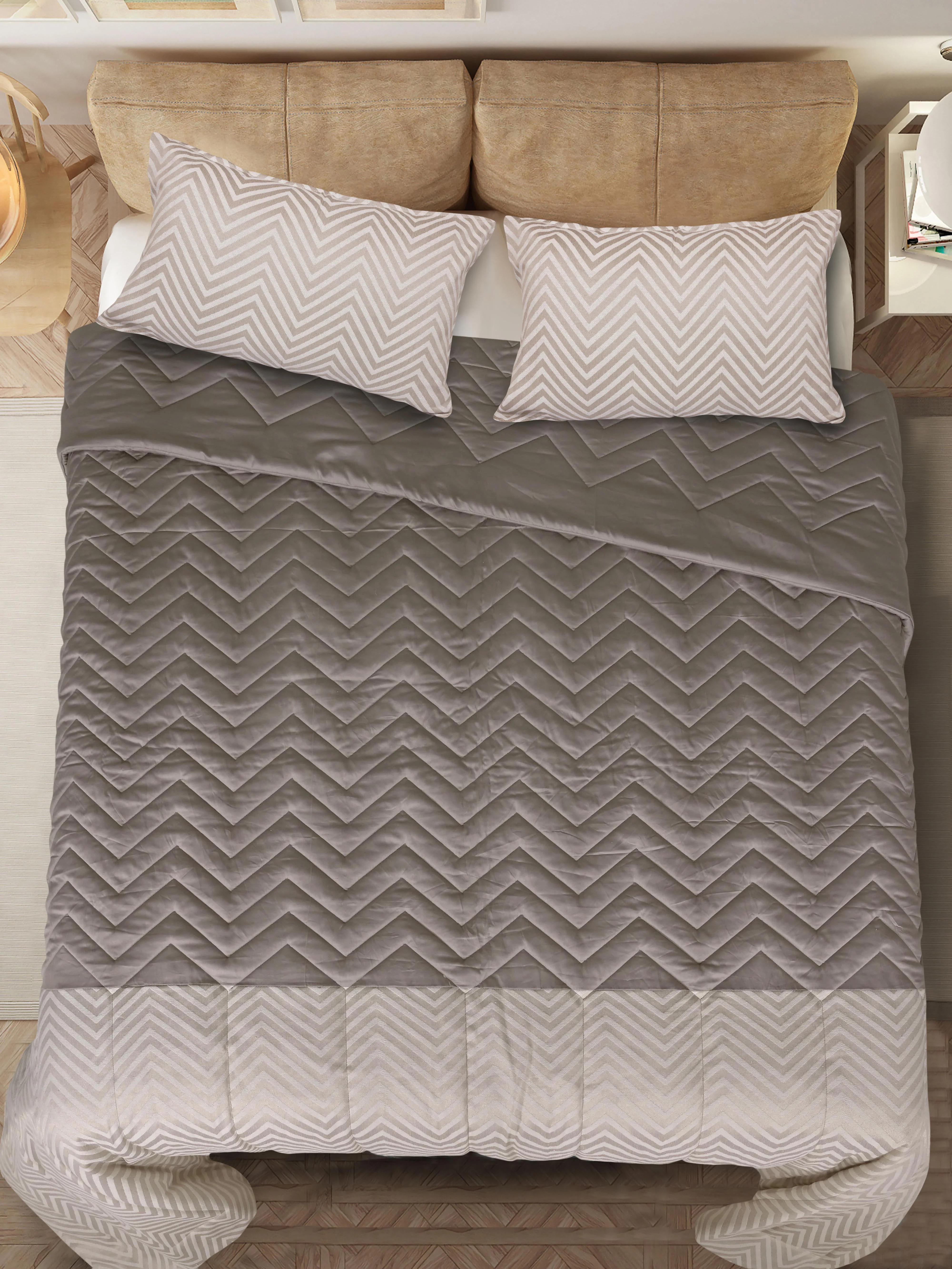 GIFT BOX | CHEVRON Beige Cotton Bedsheet-Cover | Matching Beige Reversible Quilt/Comforter | Combo Set For Gift & Daily Use - Image 2