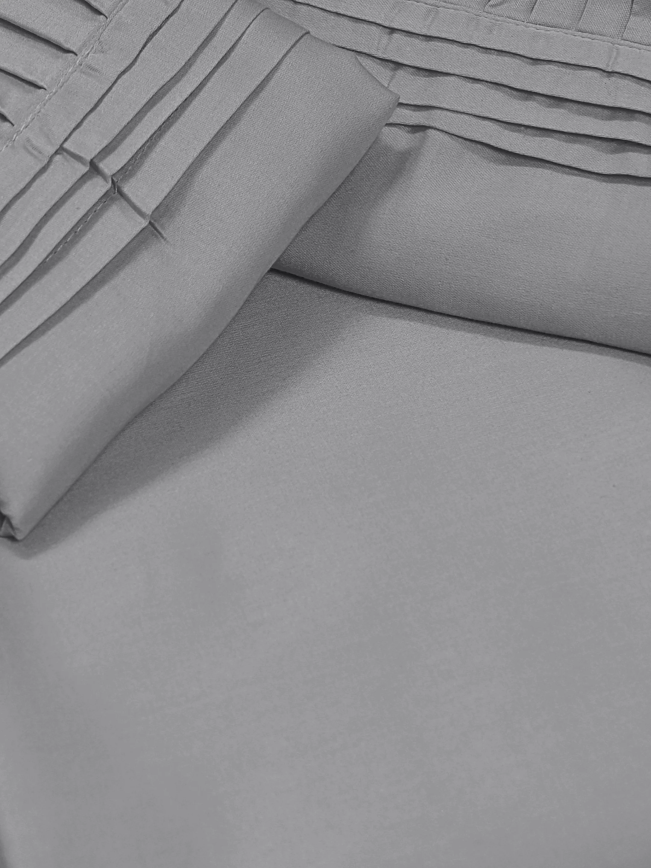Classic Cotton Bedsheet with 2 Pillow Covers | Queen Size - Image 14