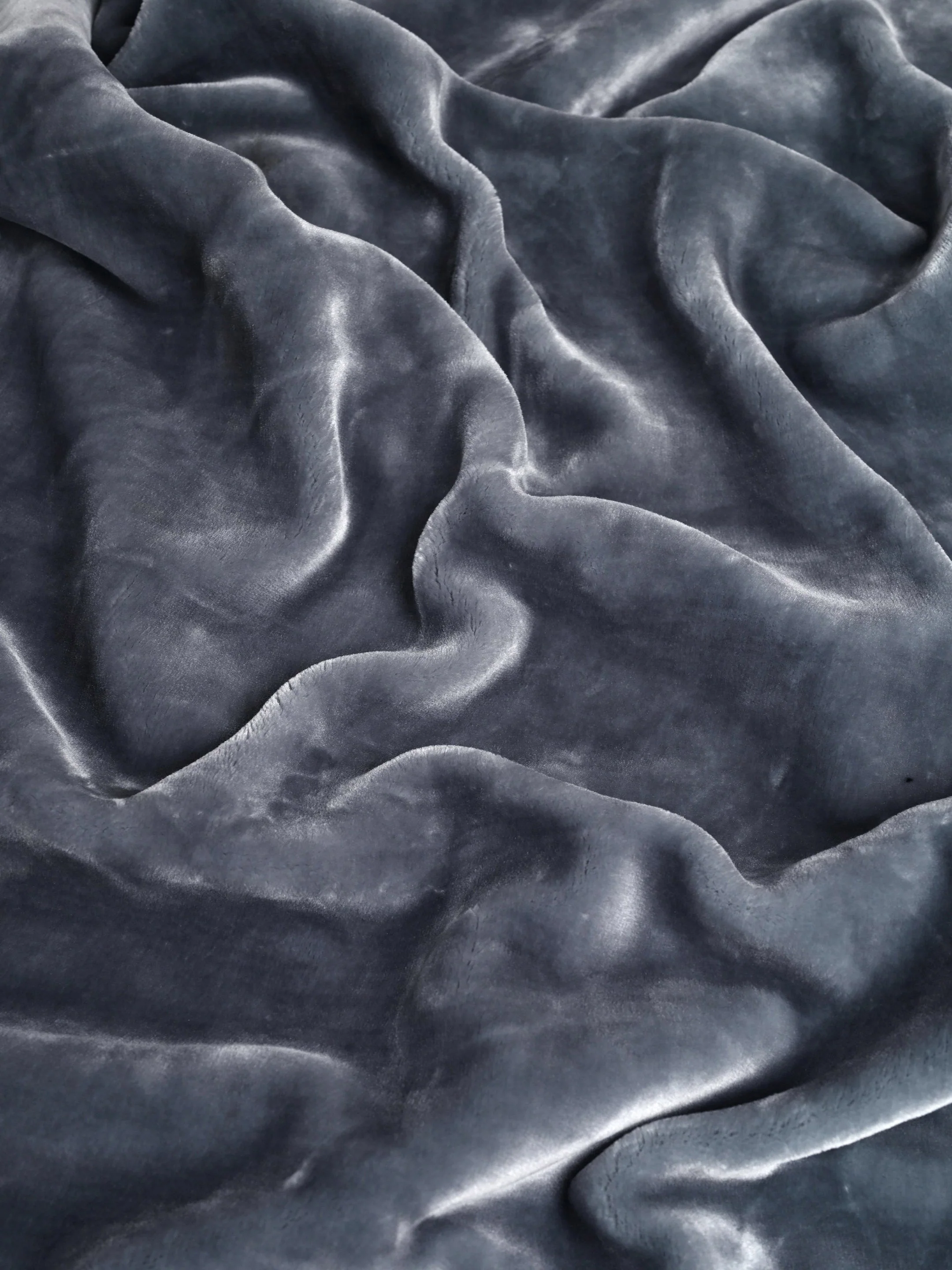 GIFT BOX | Grey Winter Mink & Cloudy Silky Soft | Double Sided Heavy 2 Layer Blanket 90″x90″ | with Crochet Lace Edges | For Gift & Daily Use - Image 4