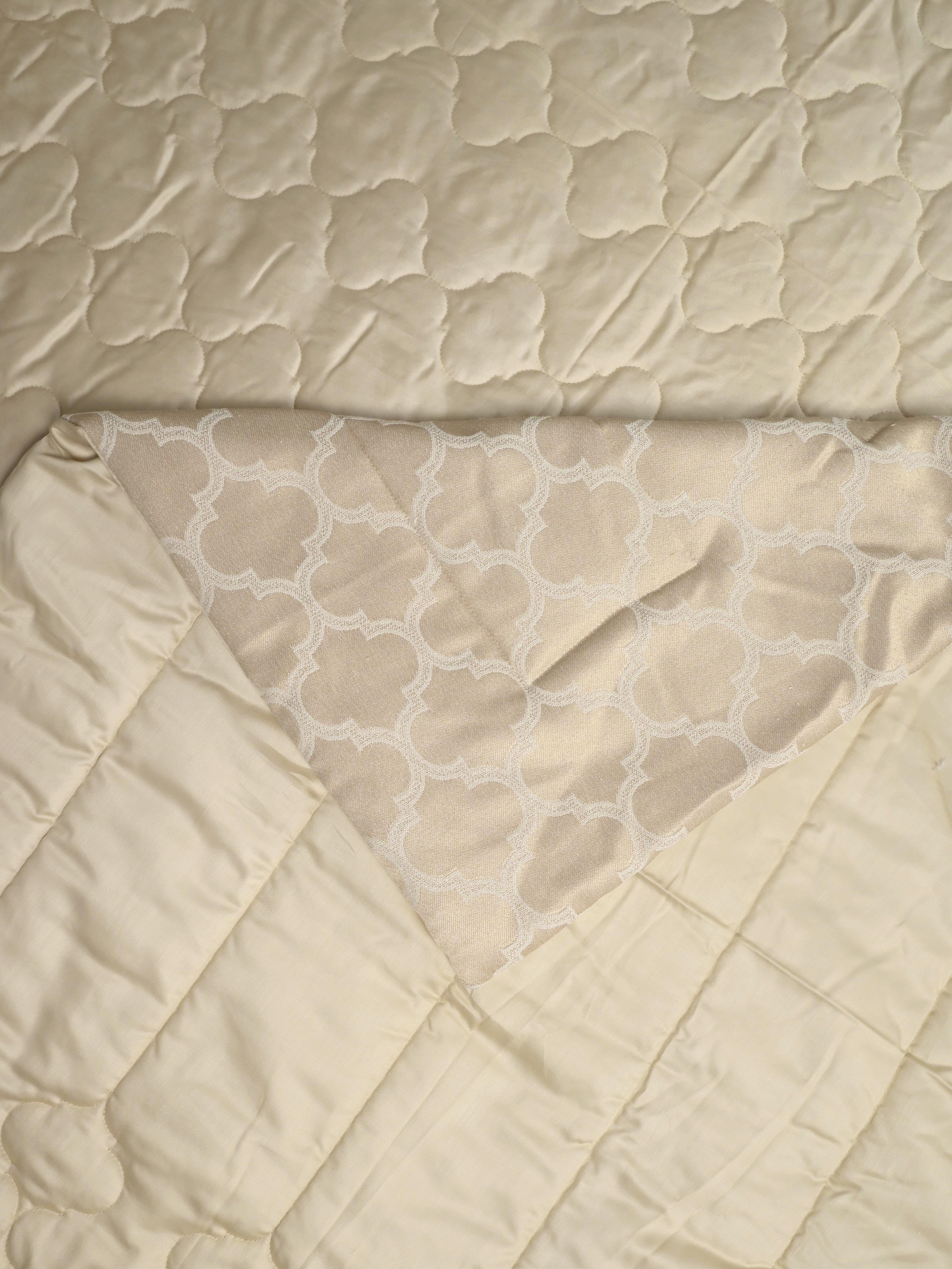 GIFT BOX | NOOR Beige Cotton Bedsheet-Cover | Matching Beige Reversible Quilt/Comforter | Combo Set For Gift & Daily Use - Image 4