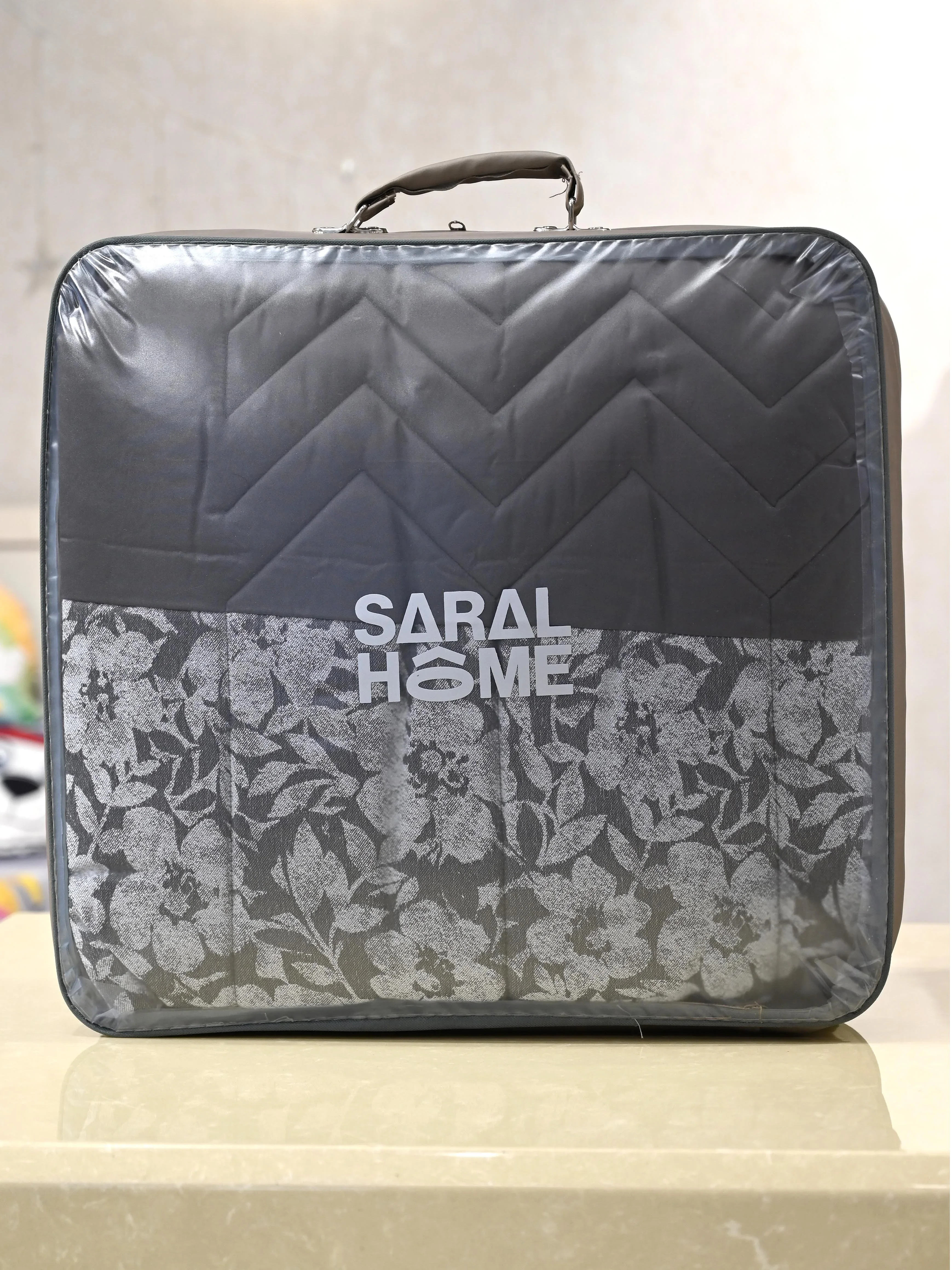 Kanan All Season Reversible Quilt - Image 5