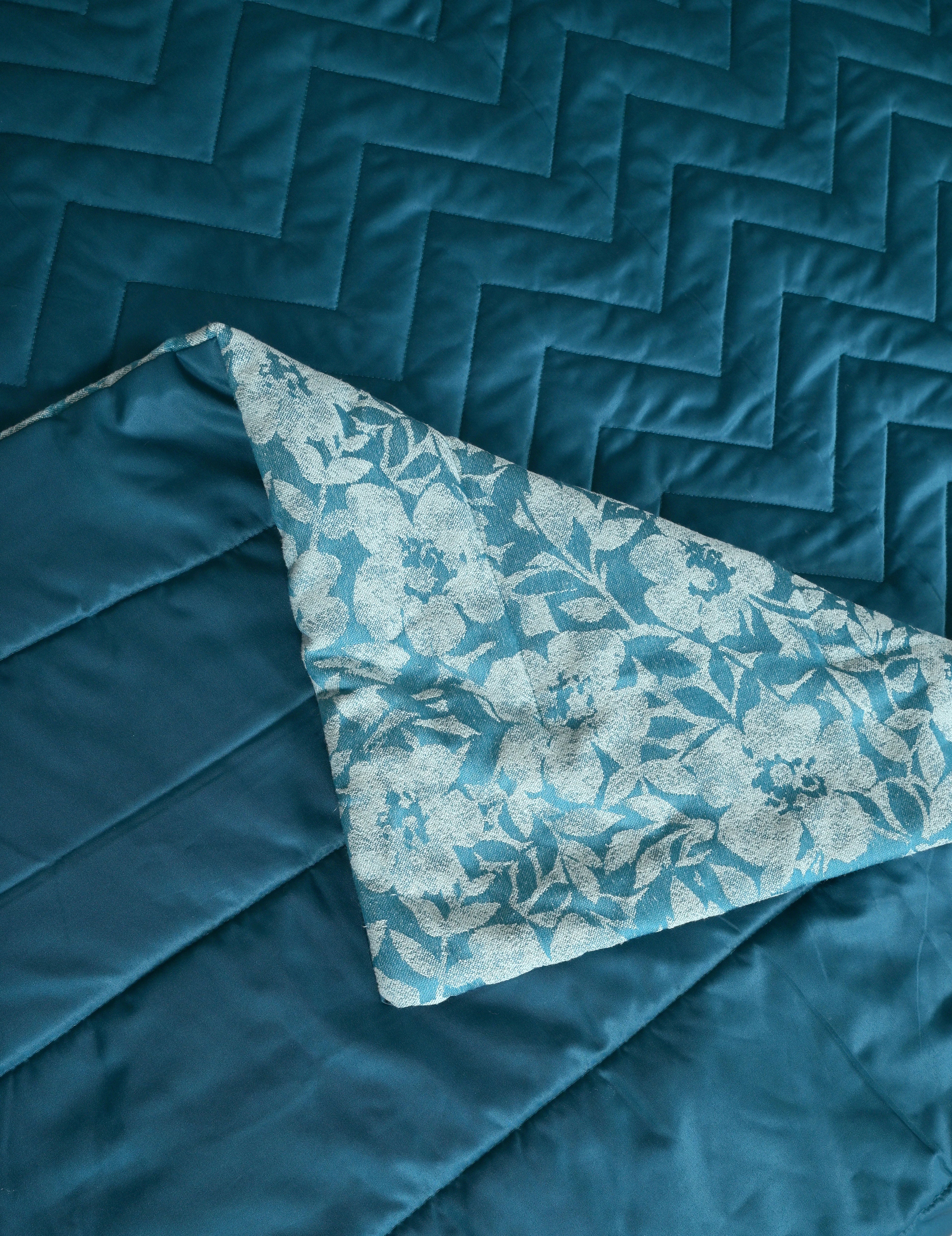 Kanan All Season Reversible Quilt - Image 8