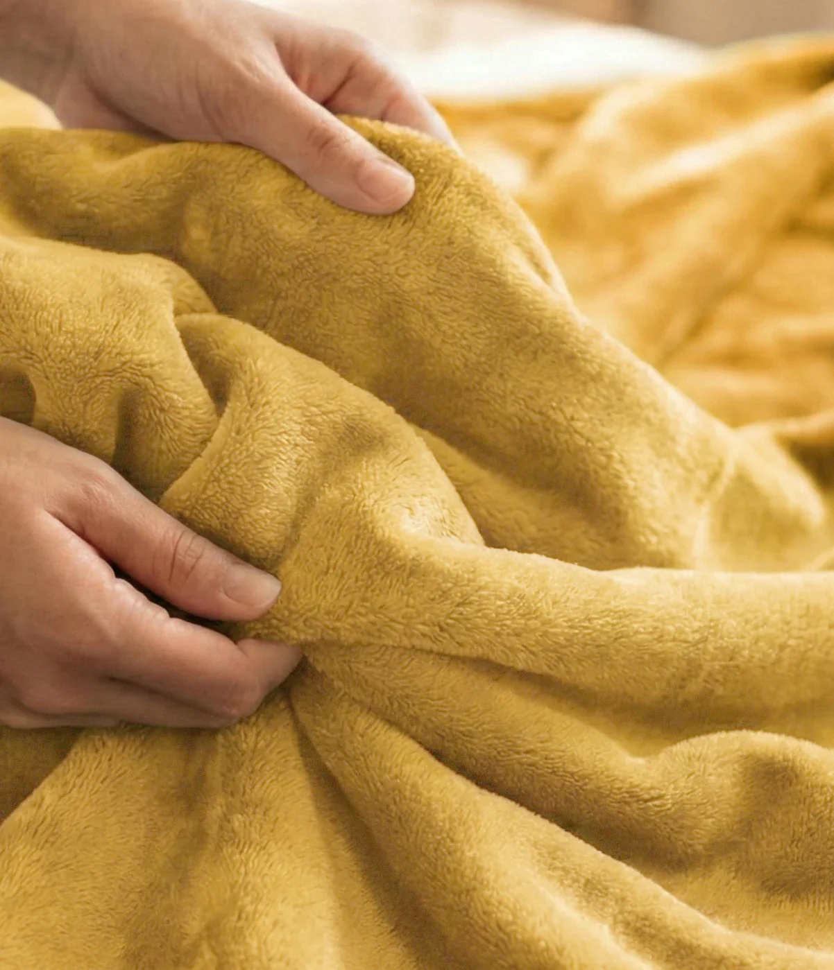 Lightweight Cloudy Mink Blanket Silky-Soft All-Season Blanket | Elegant, Cozy & Easy to Maintain - Image 9