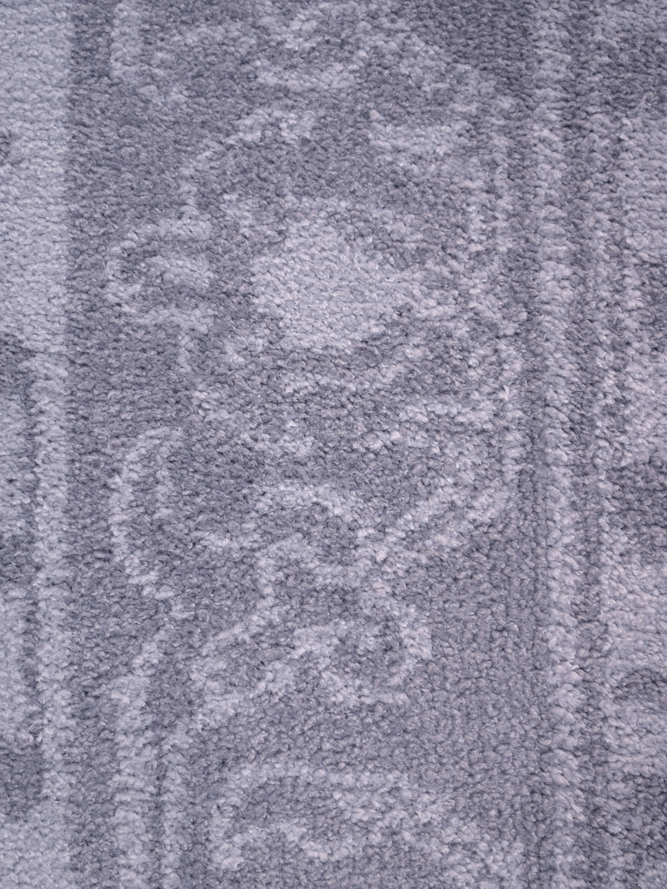 Oriental Charm Yarn Art Carpet | Glossy Texture with Artistic Design - Image 3