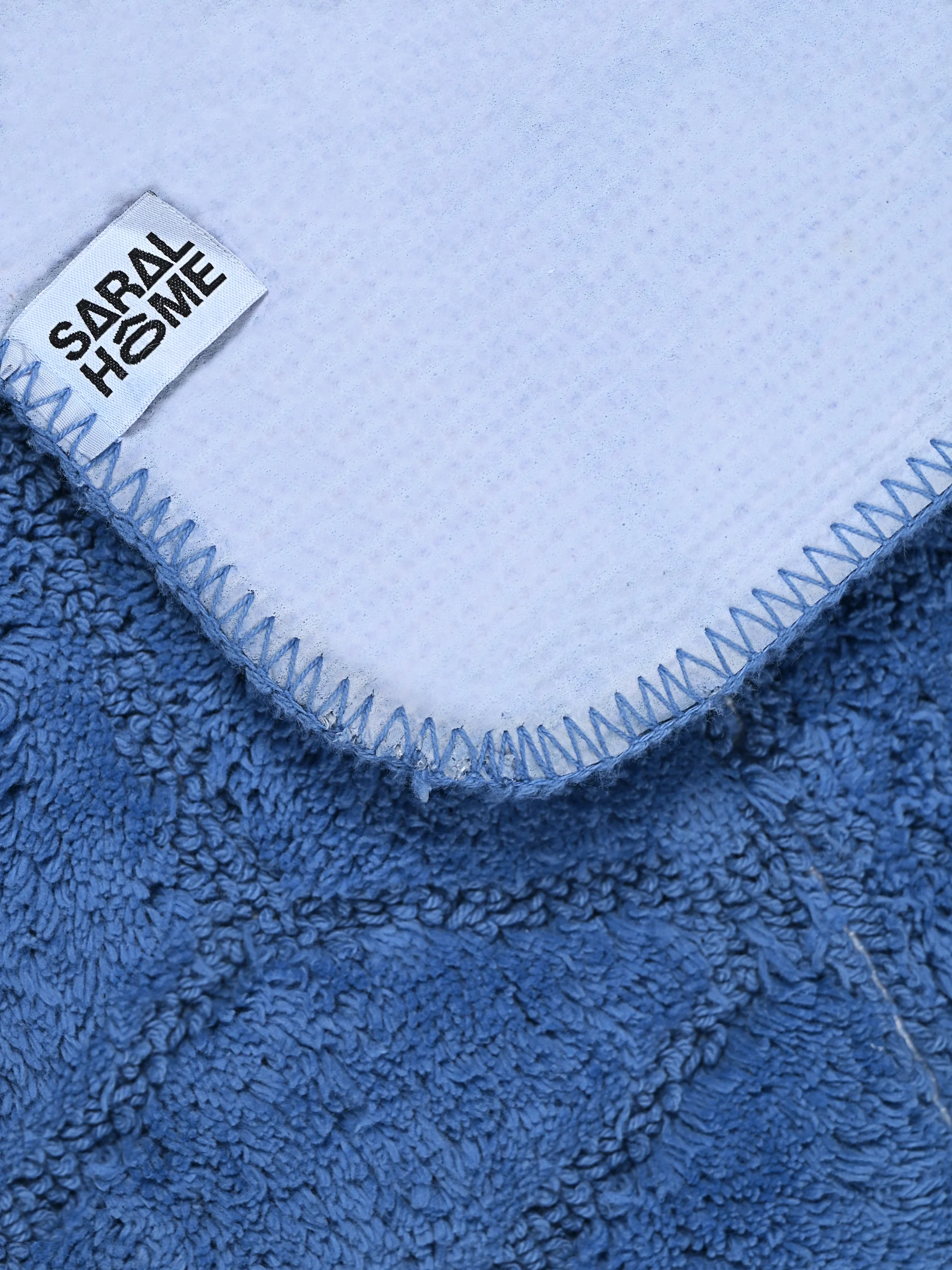 BARFI Soft Anti-Slip Bath Set | Elegant Geometric Pattern & Premium Grip - Image 19