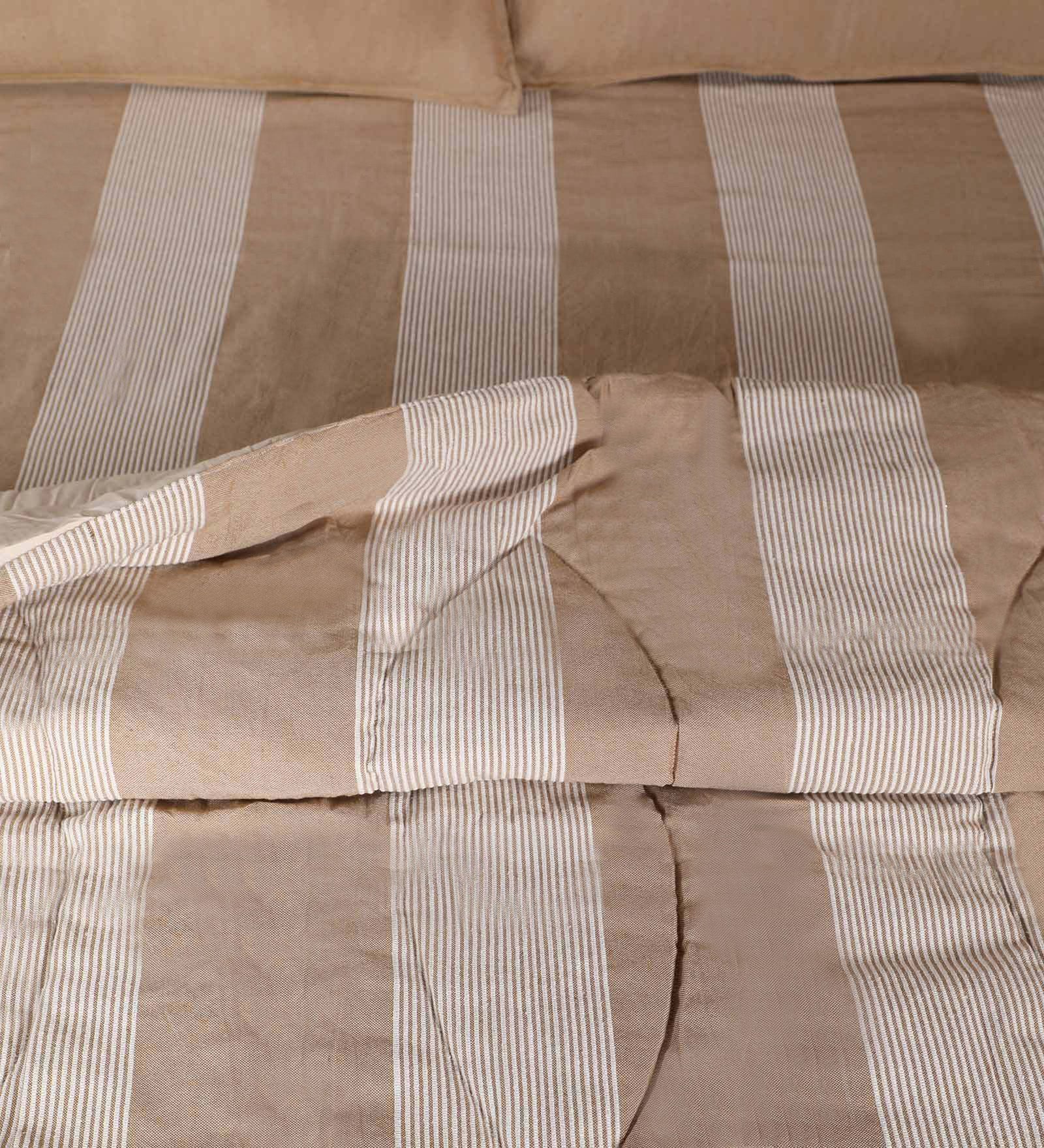 6 PC Bedding Combo | 1 Bedsheet + 2 Pillow Covers + Quilt + 2 Curtains | 90x100 & 4x7 - Image 3